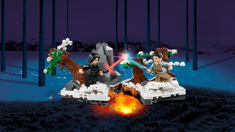 LEGO Star Wars (75236). Duello Sulla Base Starkiller - 4