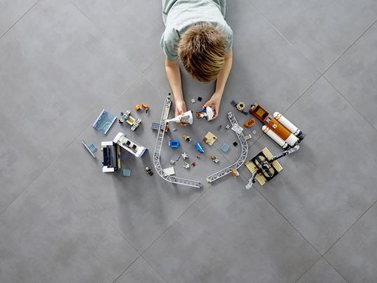 LEGO City Space Port (60228). Razzo spaziale e Centro di controllo - 10