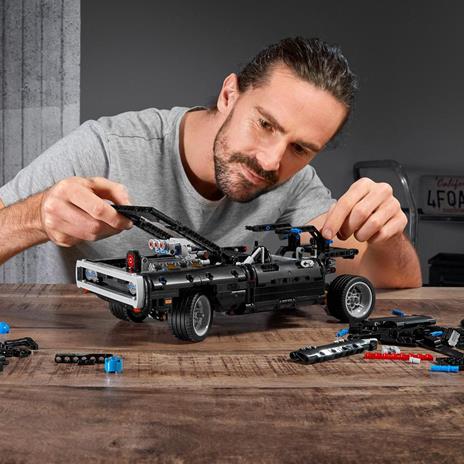 LEGO Technic 42111 Dom's Dodge Charger Macchina Giocattolo dal Film Fast and Furious Modellino Auto da Corsa Idee Regalo - 3