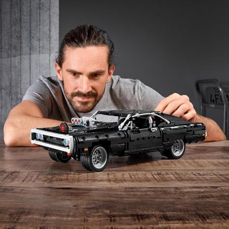 LEGO Technic 42111 Dom's Dodge Charger Macchina Giocattolo dal Film Fast and Furious Modellino Auto da Corsa Idee Regalo - 4