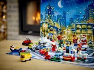 LEGO City Town (60268). LEGO City Calendario dell'avvento - 10