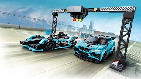 LEGO Speed Champions (76898). Formula E Panasonic Jaguar Racing GEN2 car & Jaguar I-PACE eTROPHY - 7