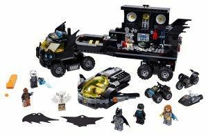 LEGO DC Comics Super Heroes (76160). Bat-base mobile - 3