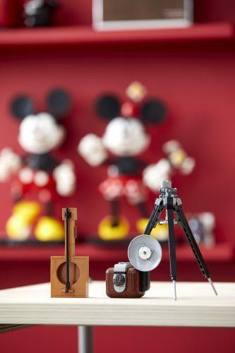 LEGO Classic ǀ Personaggi costruibili di Topolino e Minnie Disney - 9