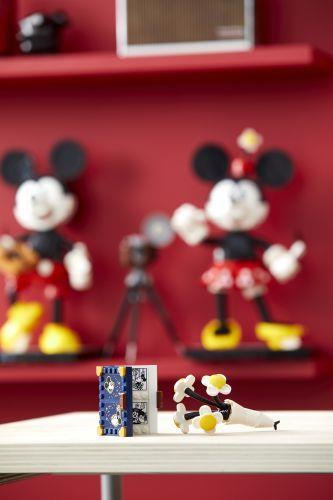 LEGO Classic ǀ Personaggi costruibili di Topolino e Minnie Disney - 10