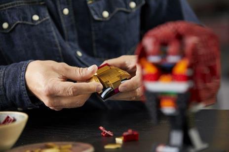 LEGO Marvel Super Heroes (76165). Casco di Iron Man - 12