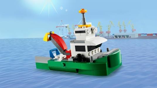 LEGO Creator 31113 3 in 1 Trasportatore di Auto da Corsa, Kit di Costruzione, Camion con Rimorchio, Gru e Rimorchiatore - 11