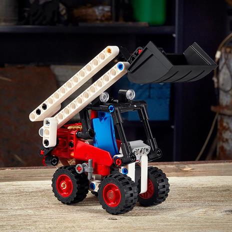 LEGO Technic 42116 Bulldozer Kit 2 in 1 da Escavatore a Hot Rod, Ruspa e Auto da Costruire - 6