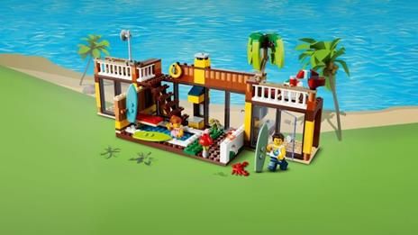 LEGO Creator 31118 Surfer Beach House, Kit di Costruzione in Mattoncini 3 in 1, Faro e Casetta con Piscina per Bambini - 11