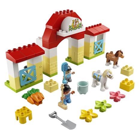 LEGO DUPLO Town 10951 Maneggio, Fattoria Giocattolo con 2 Pony, Set per Bambini, Accessori per la Cura degli Animali - 7