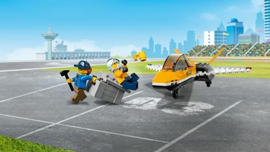 LEGO City Great Vehicles (60289). Trasportatore di jet acrobatico - 4