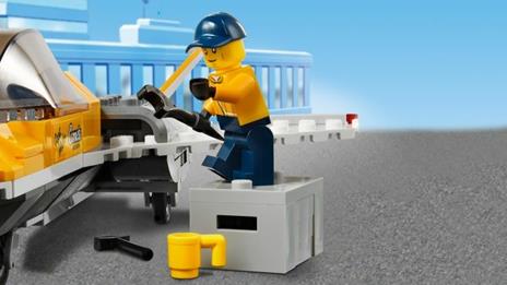 LEGO City Great Vehicles (60289). Trasportatore di jet acrobatico - 5