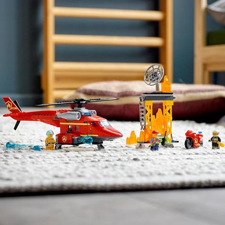 LEGO City 60281 Elicottero Antincendio con Motocicletta e Minifigure Pompiere e Pilota - 7
