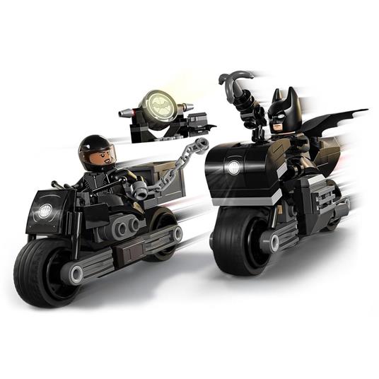 LEGO DC 76179 Inseguimento sulla Moto di Batman e Selina Kyle, Giocattolo per Bambini di 6+ Anni con Bat-Segnale - 4