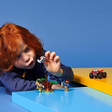 LEGO City 60300 Wildlife ATV di Soccorso Animale, Giochi per Bambini dai 5 Anni con Quad con Braccio Telescopico e Animali - 2