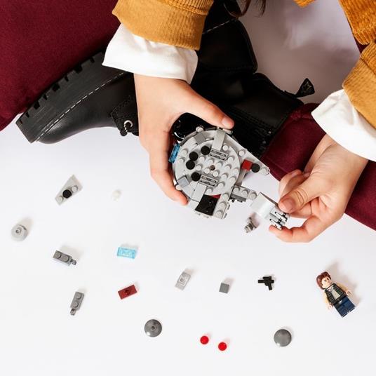 LEGO Star Wars (75295). Microfighter Millennium Falcon - 4