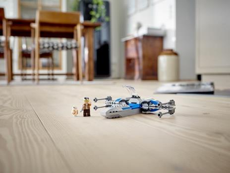 LEGO Star Wars (75297). Resistance X-Wing - 10