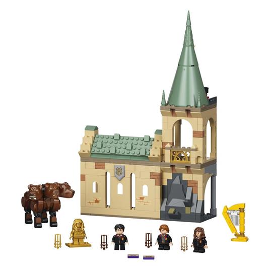 LEGO Harry Potter 76387 Hogwarts: Incontro con Fuffi, Castello Giocattolo con Minifigure d'Oro del 20° Anniversario - 8