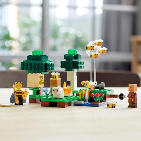 LEGO Minecraft 21165 La Fattoria delle Api, Set di Costruzione con Apicoltore e Pecora, Giocattoli per Bambini - 6