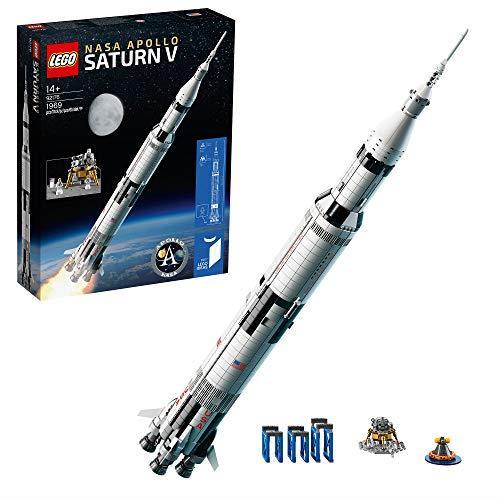 LEGO - Ideas Saturn V Apollo NASA, Razzo Spaziale con Veicoli, Set di Costruzioni per Collezionisti di Astronavi con Espositore, 92176