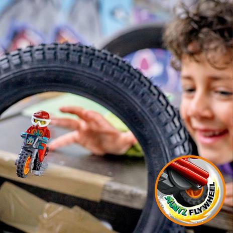 LEGO City Stuntz Stunt Bike Antincendio, Moto Giocattolo con Funzione "Carica e Vai", Idee Regalo per Bambini dai 5 Anni, 60311 - 2