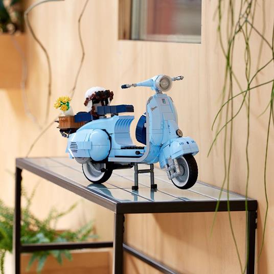 LEGO Icons 10298 Vespa 125, Set in Mattoncini, Modellismo Adulti, Replica Piaggio Anni 60, Idea Regalo, Hobby Creativo - 8