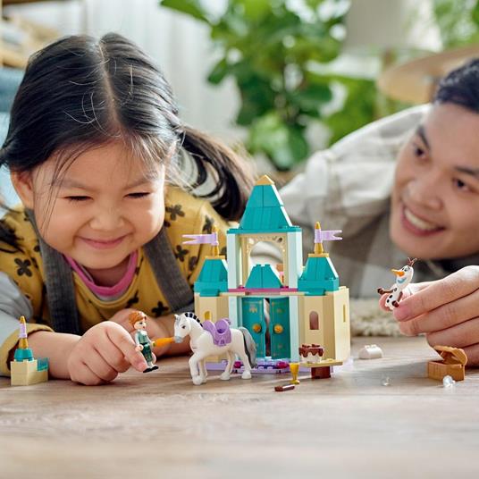 LEGO Principessa Disney 43204 Divertimento al Castello di Anna e Olaf, con Personaggi Frozen, Giochi per Bambini dai 4 Anni - 2