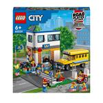 LEGO City 60329 Giorno di Scuola, Set Serie Adventures con Autobus Giocattolo, 2 Aule e Strada, per Bambini di 6+ Anni