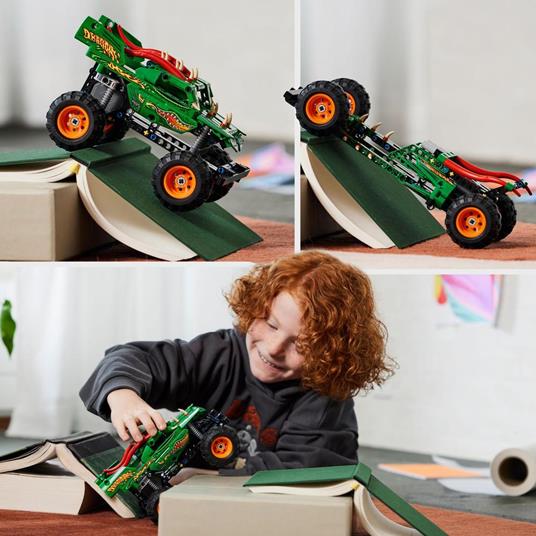 LEGO Technic 42149 Monster Jam Dragon, Set 2 in 1 con Pull-Back, Auto Offroad Monster Truck e Macchina Giocattolo Buggy - 2