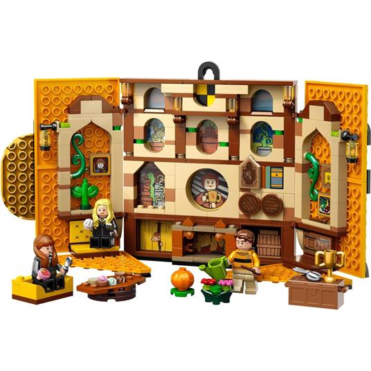 LEGO Harry Potter 76412 Stendardo della Casa Tassorosso da Parete, Sala Comune Castello di Hogwarts, Giocattolo da Collezione - 7