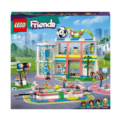 LEGO Friends 41744 Centro Sportivo, Gioco del Calcio, Basket, Tennis, Parete da Arrampicata e 4 Mini Bamboline per Bambini 8+