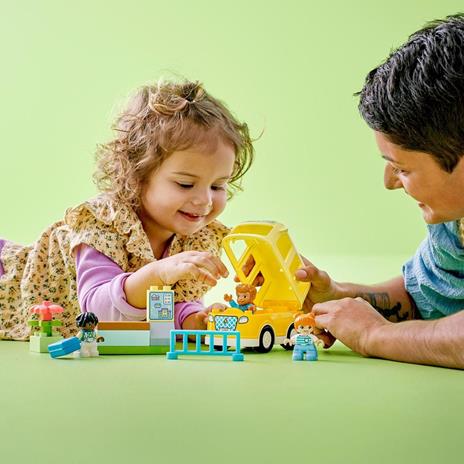LEGO DUPLO 10988 Lo Scuolabus, Gioco Educativo con Veicolo e Personaggi, Regalo Didattico per Bambini e Bambine da 2+ Anni - 2