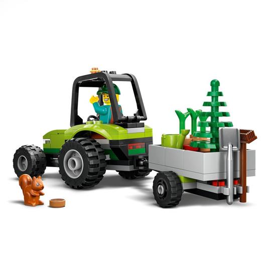 LEGO City 60390 Trattore del Parco con Rimorchio Giocattolo, Giochi per Bambini con Minifigure e Animali, Idea Regalo - 4