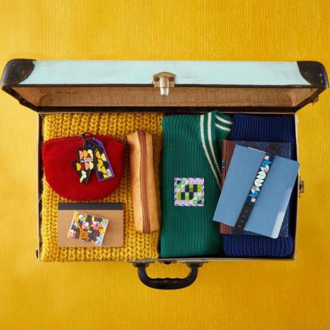 LEGO DOTS 41808 Pack Accessori Hogwarts, Kit Fai da Te Tema Harry Potter per Creare Braccialetti Toppa da Cucire e 2 Bag Tag - 4