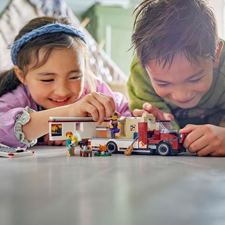 LEGO City Great Vehicles (60454). Camper van delle vacanze davventura - 6