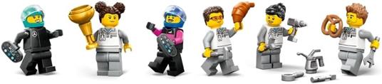 LEGO City 60444 Garage con Monoposto Mercedes-AMG e Alpine F1, Auto da Corsa Giocattolo con 6 Minifigure, Regalo Bambini 7+ - 6