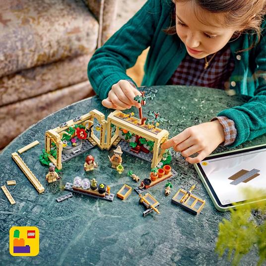LEGO Harry Potter 7644 Castello di Hogwarts:lezione di erbologia - 4