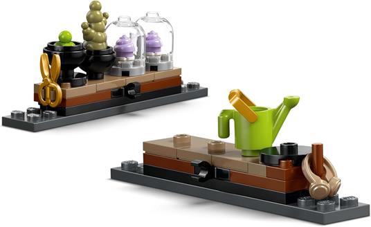 LEGO Harry Potter 7644 Castello di Hogwarts:lezione di erbologia - 6