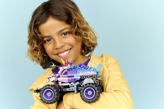 LEGO Technic (42220). Monster Jam Sparkle Smash a retrocarica - 5