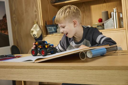 LEGO Technic (42219). Monster Jam Grave Digger Fuoco e Ghiaccio - 5