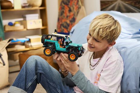 LEGO Technic SUV Jeep Wrangler Rubicon - 4