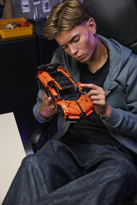 LEGO Technic (42222). Hyper Car Bugatti Chiron Pur Sport - 5