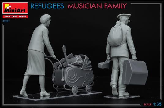 Refugees. Musician Family - 4