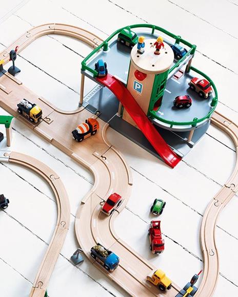 BRIO WORLD - Garage e Strada, Accessorio per Pista Trenino BRIO, Set da 2 Pezzi, Età 3+ Anni - 24