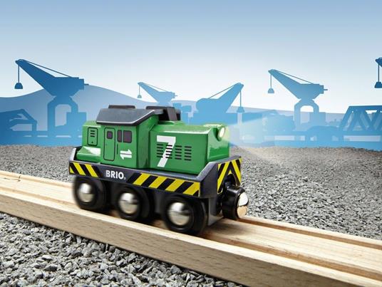 BRIO WORLD - Locomotiva per Treno Merci a Batterie con Faro, Veicoli per Pista Trenino BRIO, Età 3+ Anni - 13