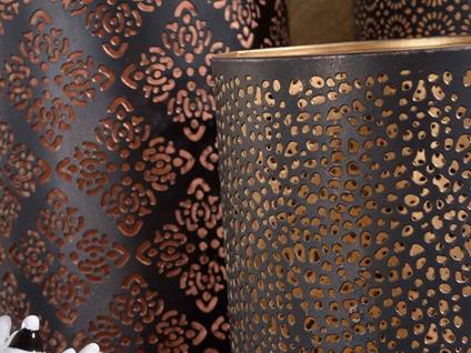 Set 3 vasi in metallo intagliato per candele complemento d'arredo per la casa