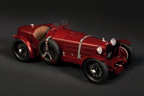 Italeri Alfa Romeo 8C 2300 Roadster Modellino di spider Kit di montaggio 1:12 - 12