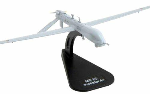 Aereo Die Cast MQ-1C Predator. Italeri 79712