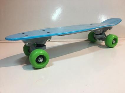 Skateboard Celeste E Ruote Verdi Nuovo Sport Vintage