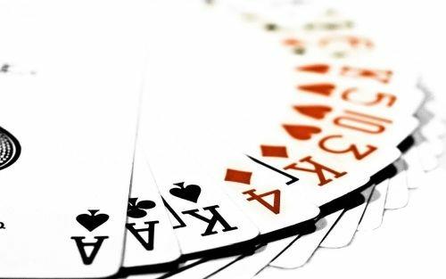 52 Carte Mazzo Da Gioco Poker + 2 Jolly Plastificate Lavabili Ramino Scala  40 - ND - Carte da gioco - Giocattoli